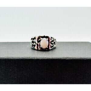 Vintage Sterling silver boho style moonstone ring